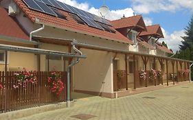 Gloria Apartman